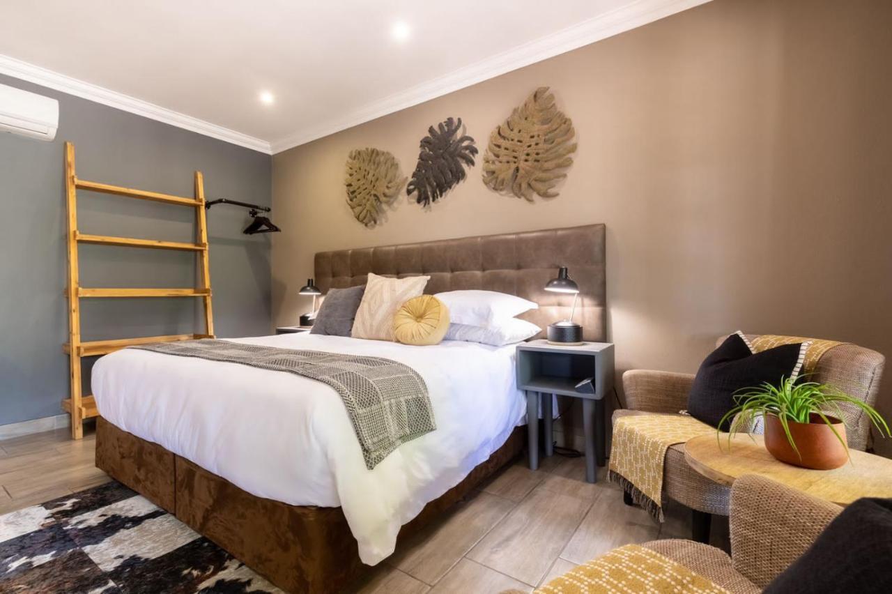 Lowveld Living Guesthouse Mbombela Екстер'єр фото
