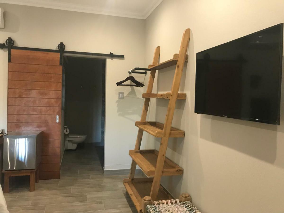 Lowveld Living Guesthouse Mbombela Екстер'єр фото